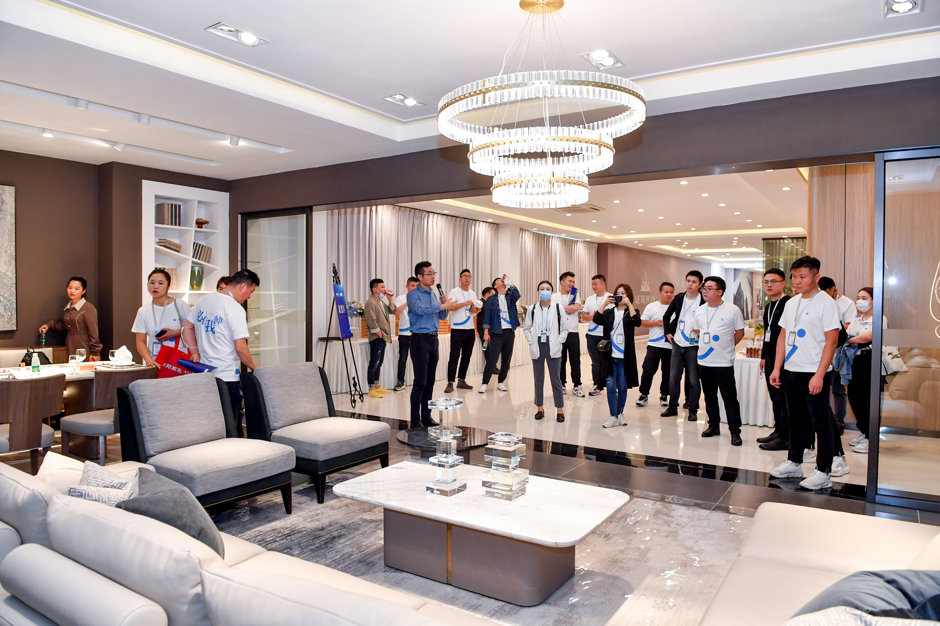 1665308634168689.jpg 1635316598133540.jpg